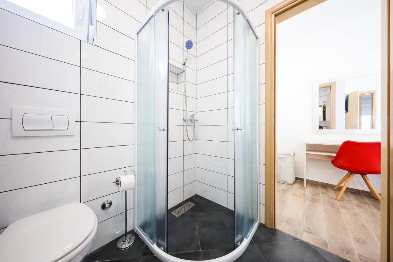 1Oak Rentals Vir Ngoại thất bức ảnh